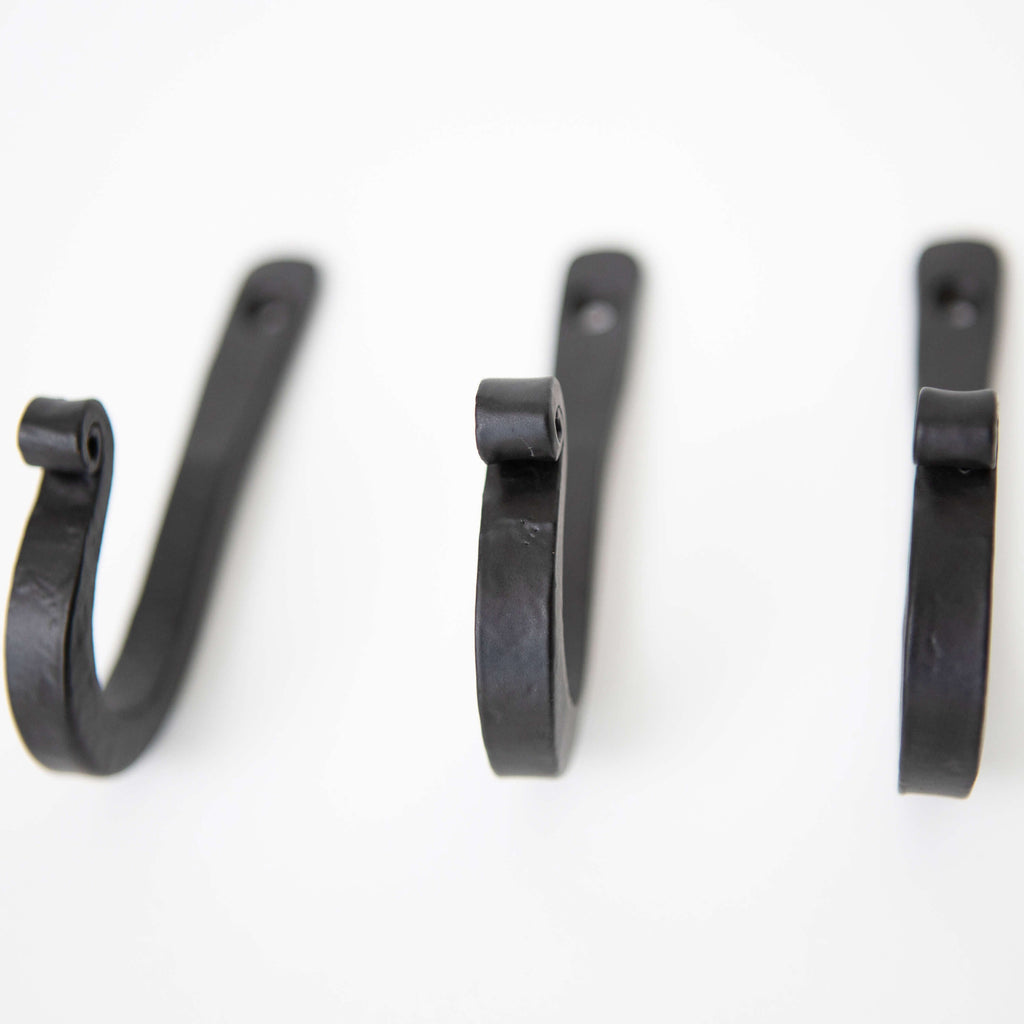 Handcrafted Basic Black Wrought Iron Wall Hooks Set Of 3 Stur De